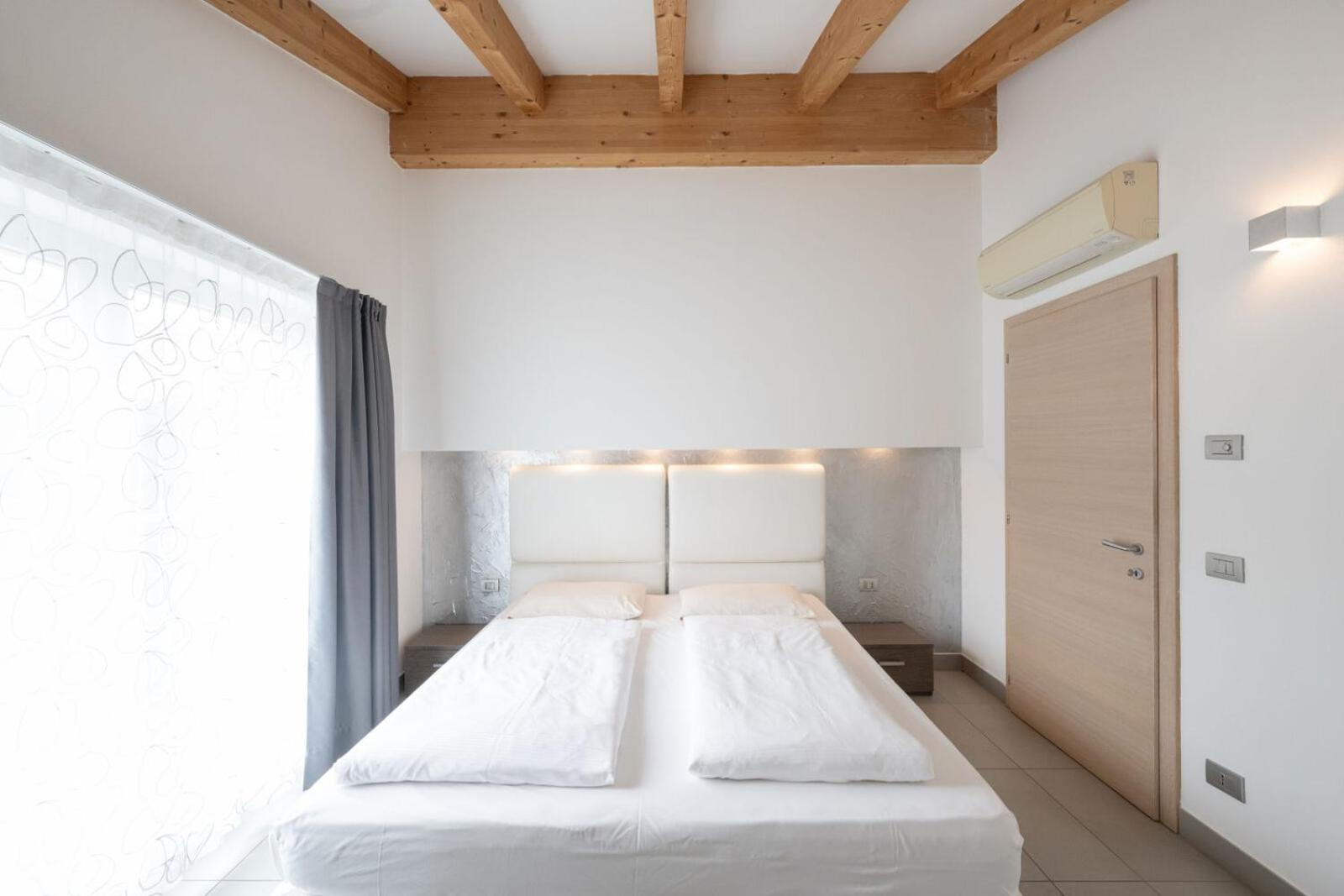 Desiree Aparthotel Riva del Garda