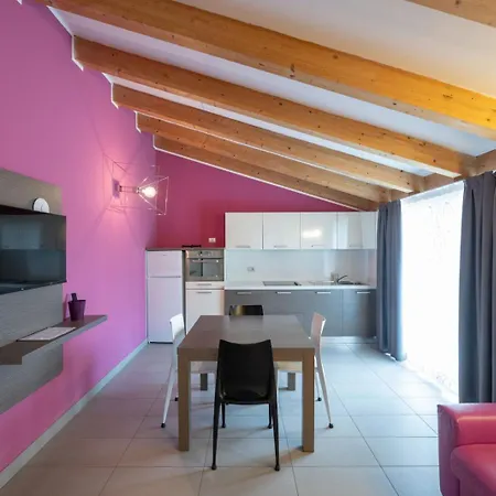Residence Desiree Riva del Garda Exterior foto