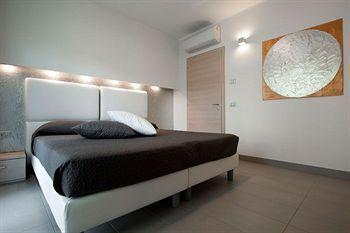 Apart-hotel Desiree 3*